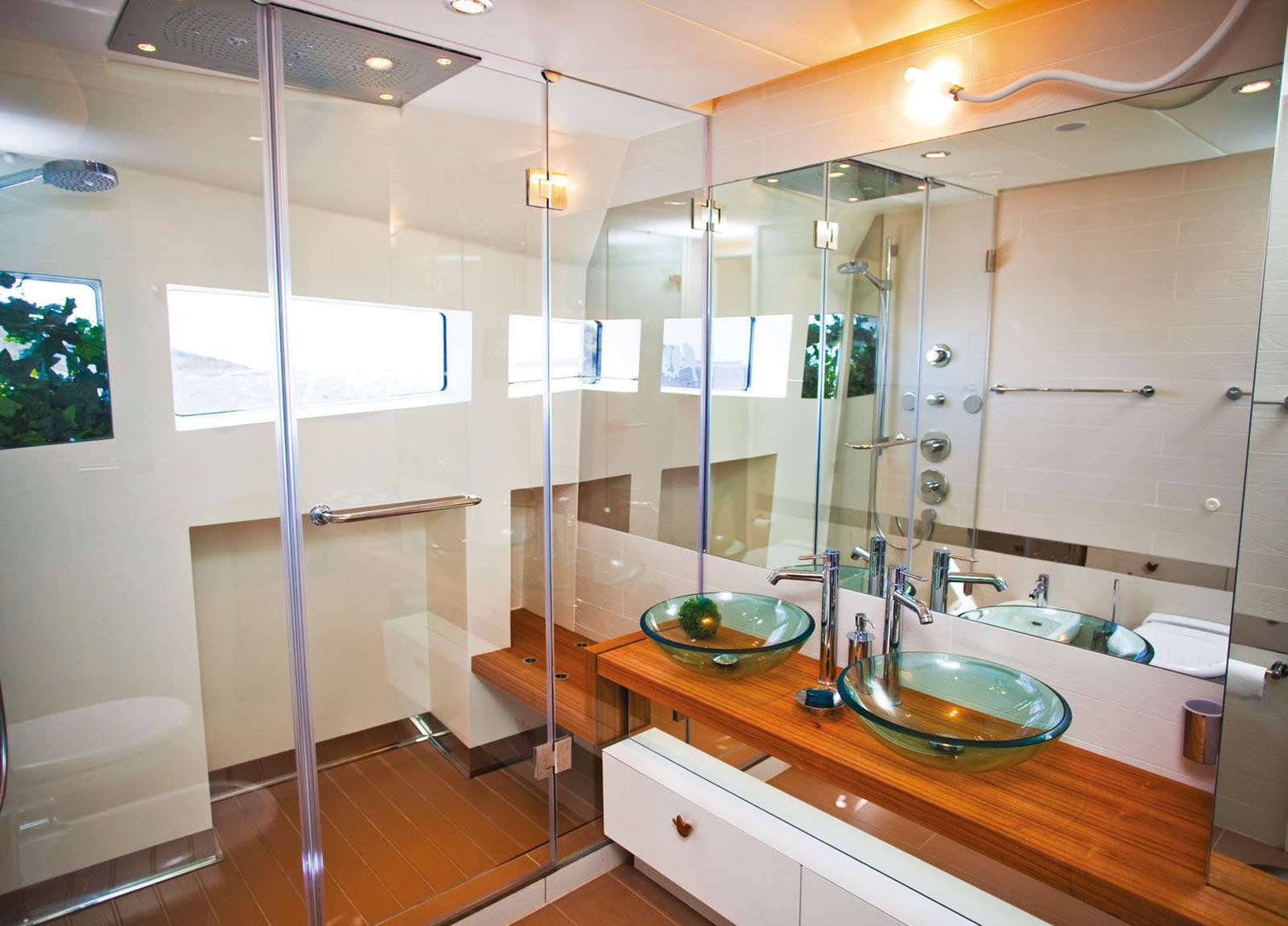 bathroom-luxury-yacht-sceptre-yacht-50m-joyme