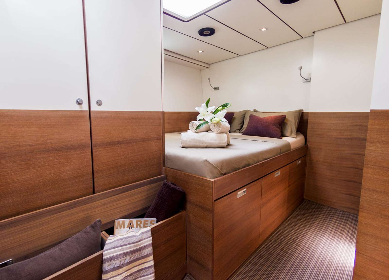 cabin-luxury-sailing-yacht-trehard-30m-aizu-western-mediterranean
