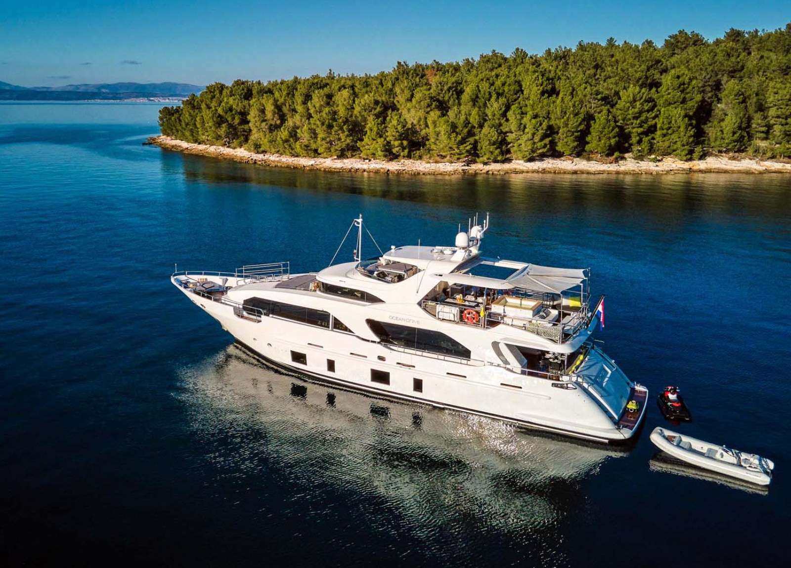 charter-yacht-benetti-delfino-93-ocean-drive-croatia