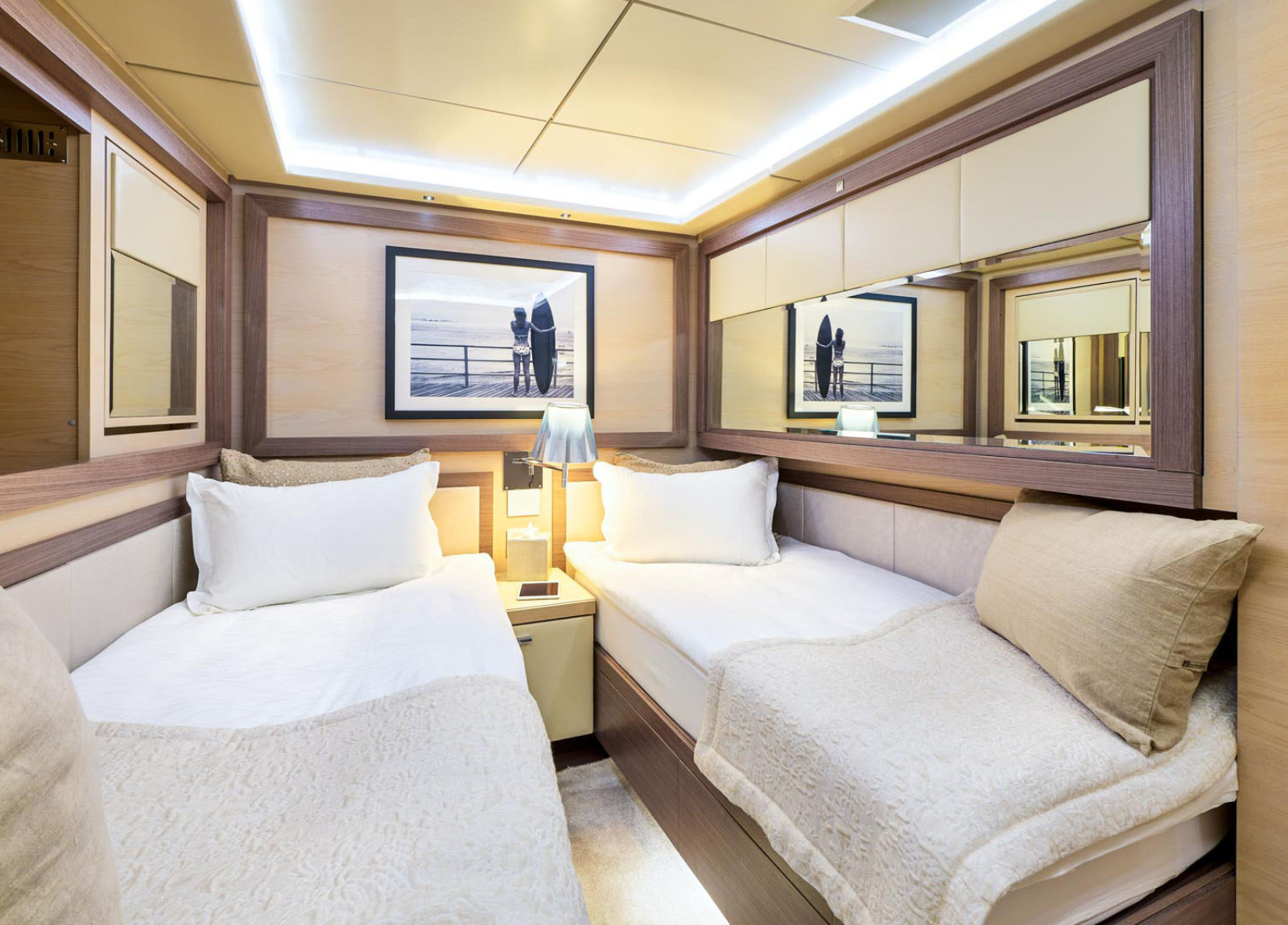 charter-yacht-benetti-delfino-93-ocean-drive-twin-cabin