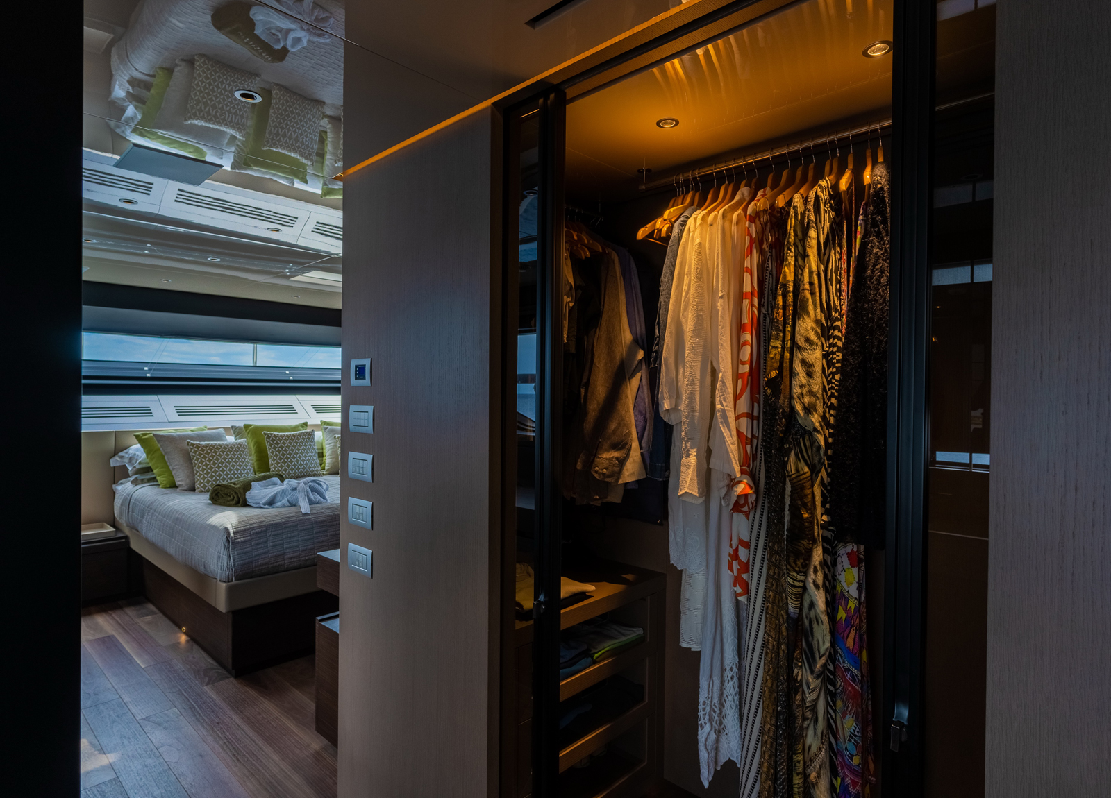 closet-luxury-yacht-sanlorenzo-sl102-asymmetric-noor-ii
