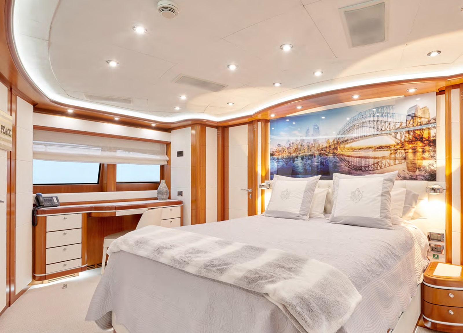 doublebed-luxury-yacht-crm-130-bunker