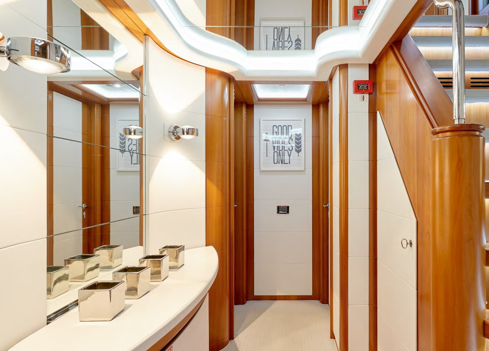 hallway-luxury-yacht-crm-130-bunker