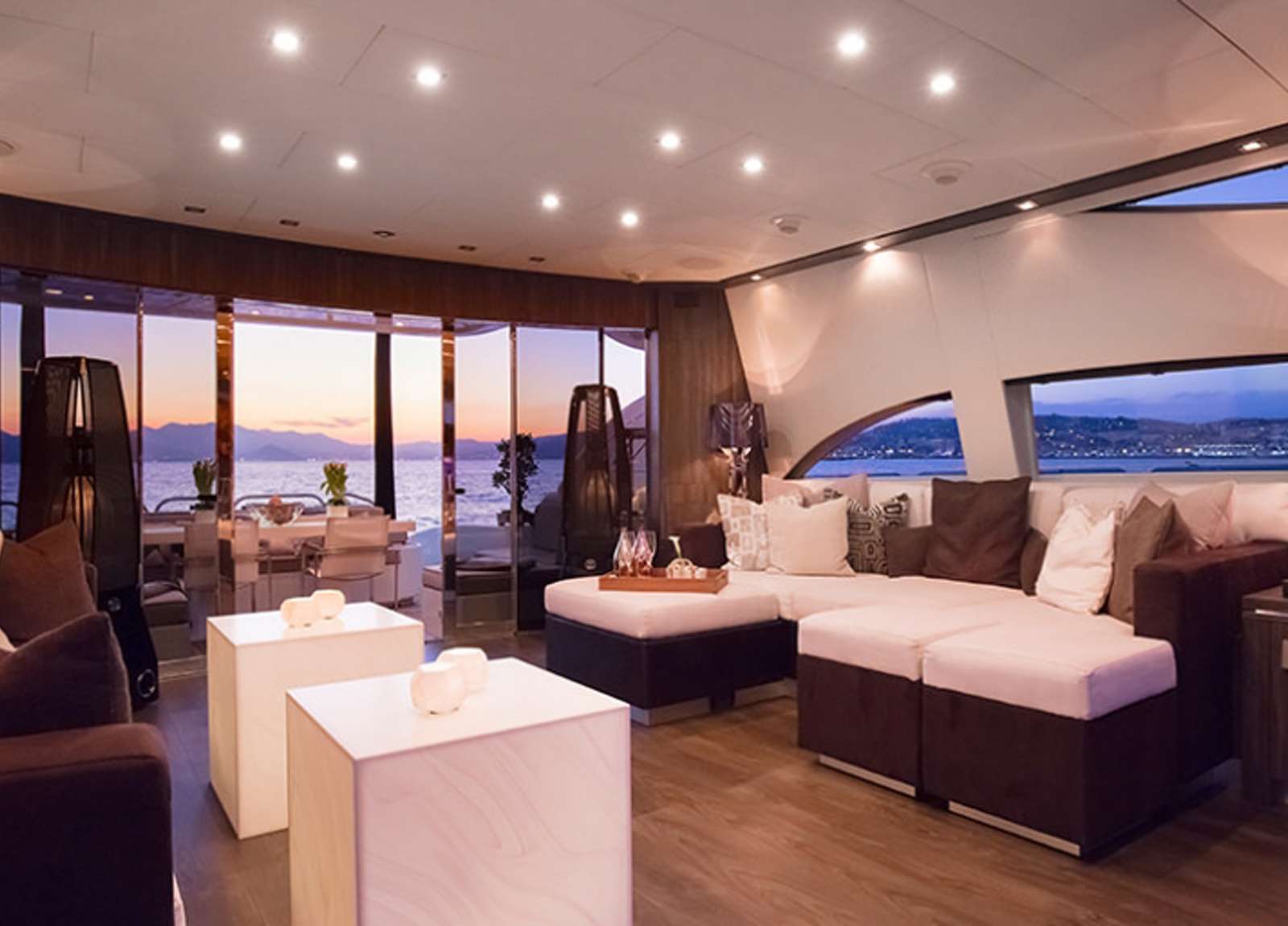 living-room-luxury-yacht-leopard-34-western-mediterranean