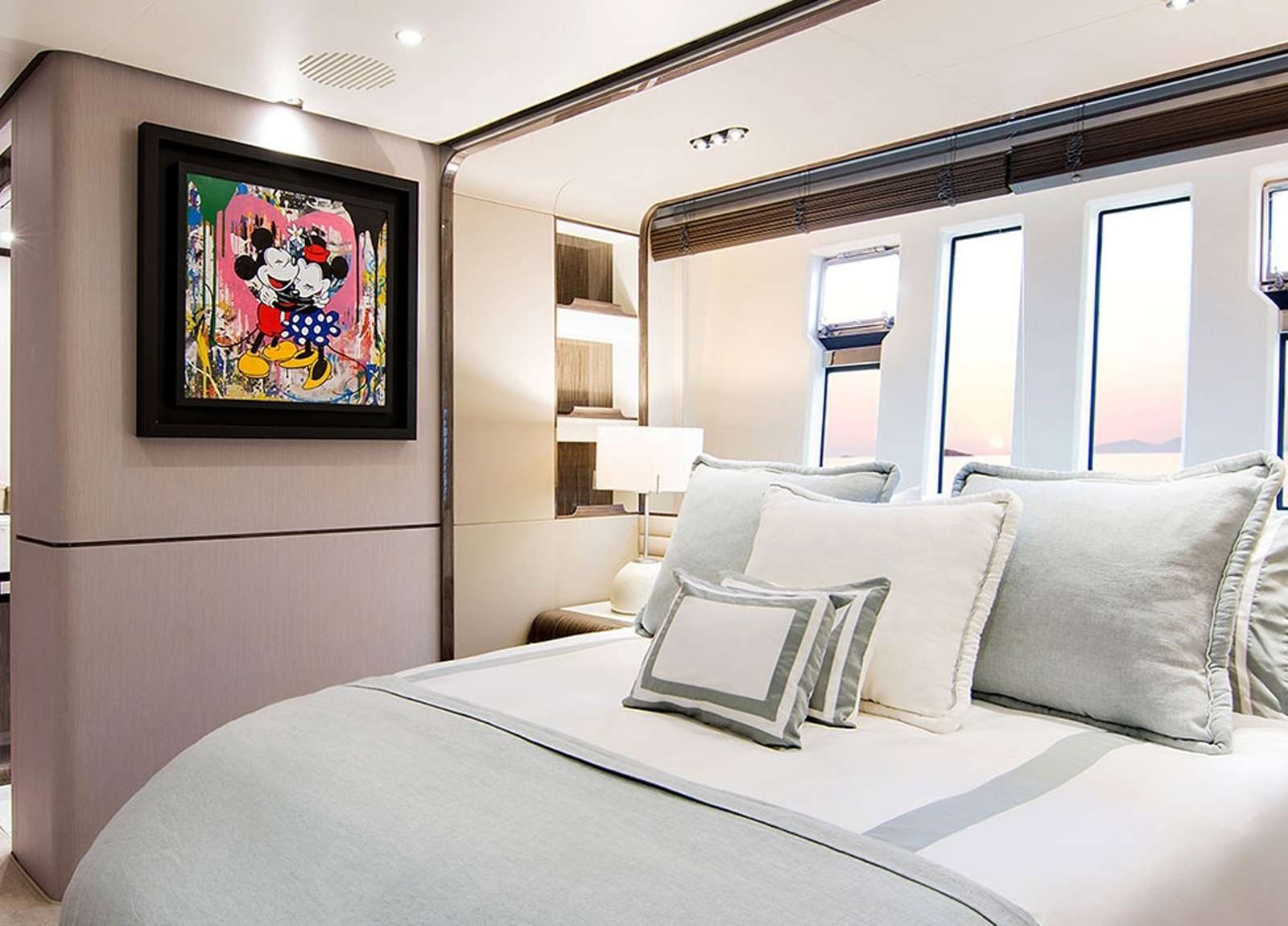 master-cabin-luxury-yacht-azimut-95-memories-too