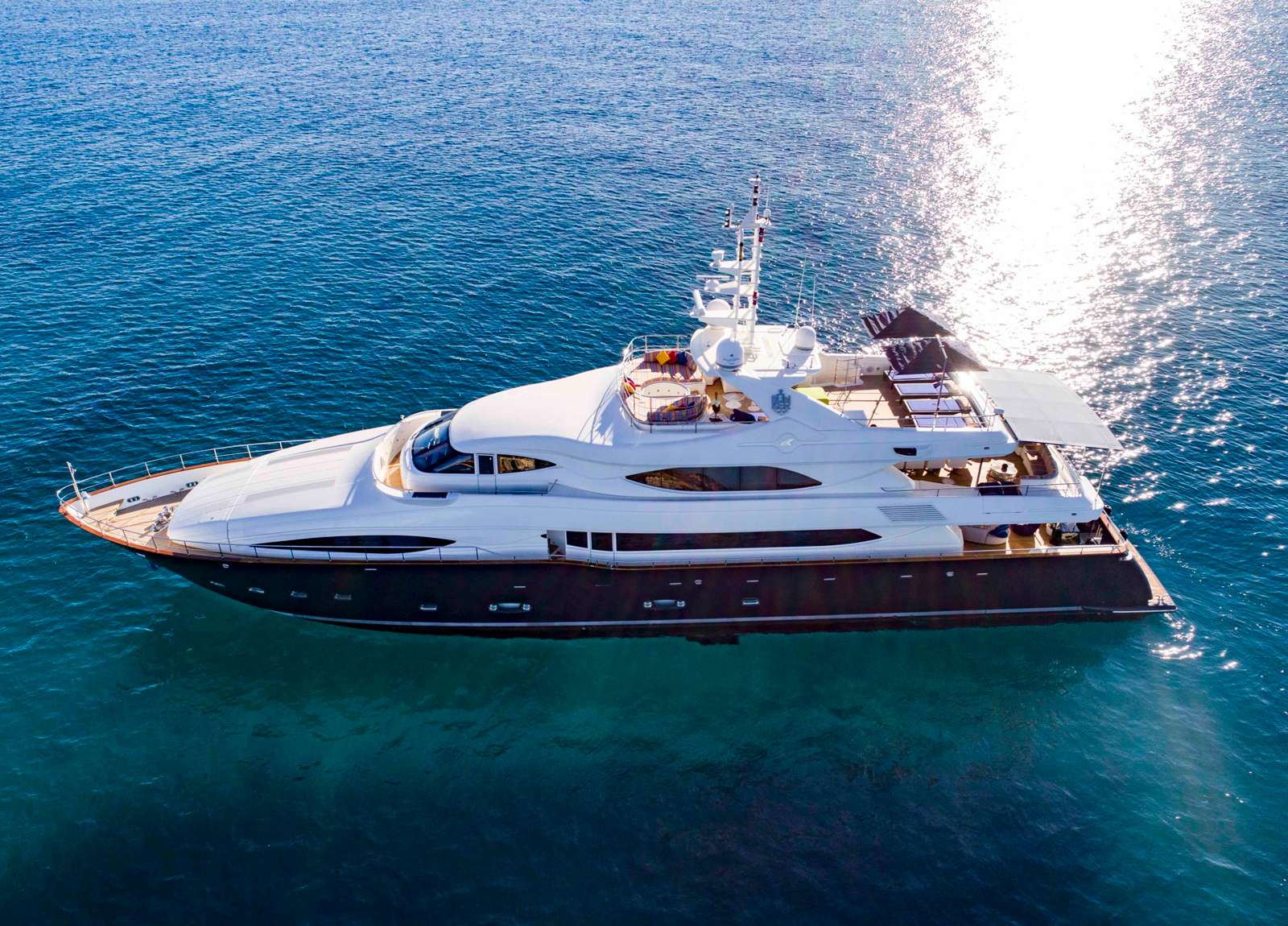 mega-yacht-crn-130-bunker-charter