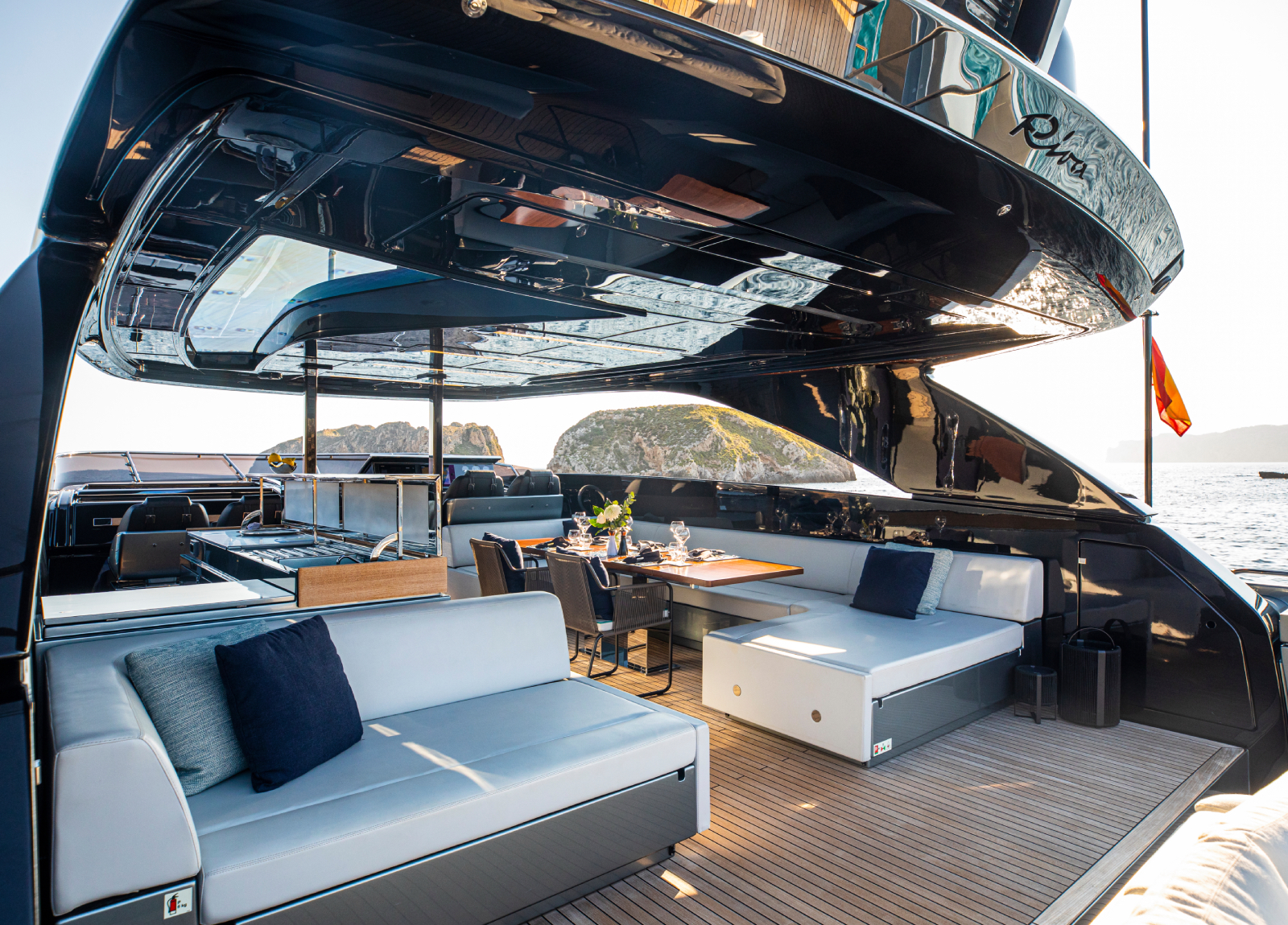 riva-110-figurati-fly