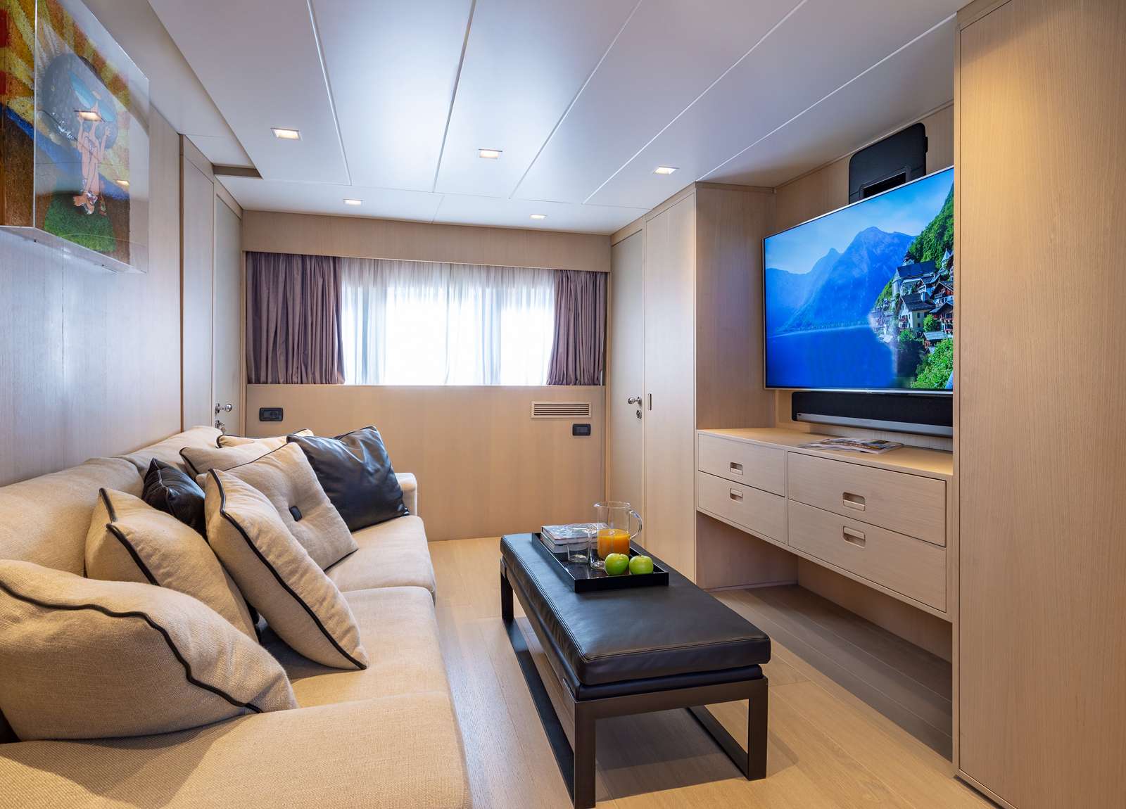 salon-luxury-yacht-admiral-101-summer-fun-greece