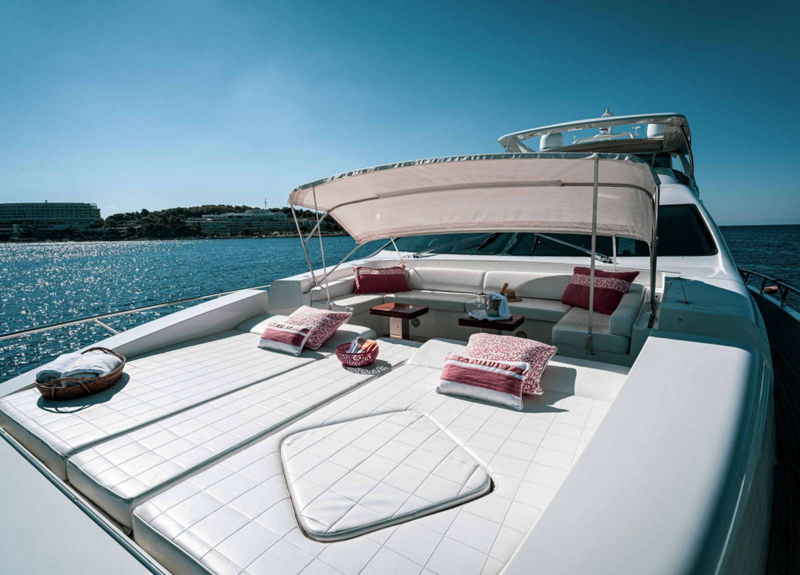 camas solares-azimut-29m-koukles-grecia