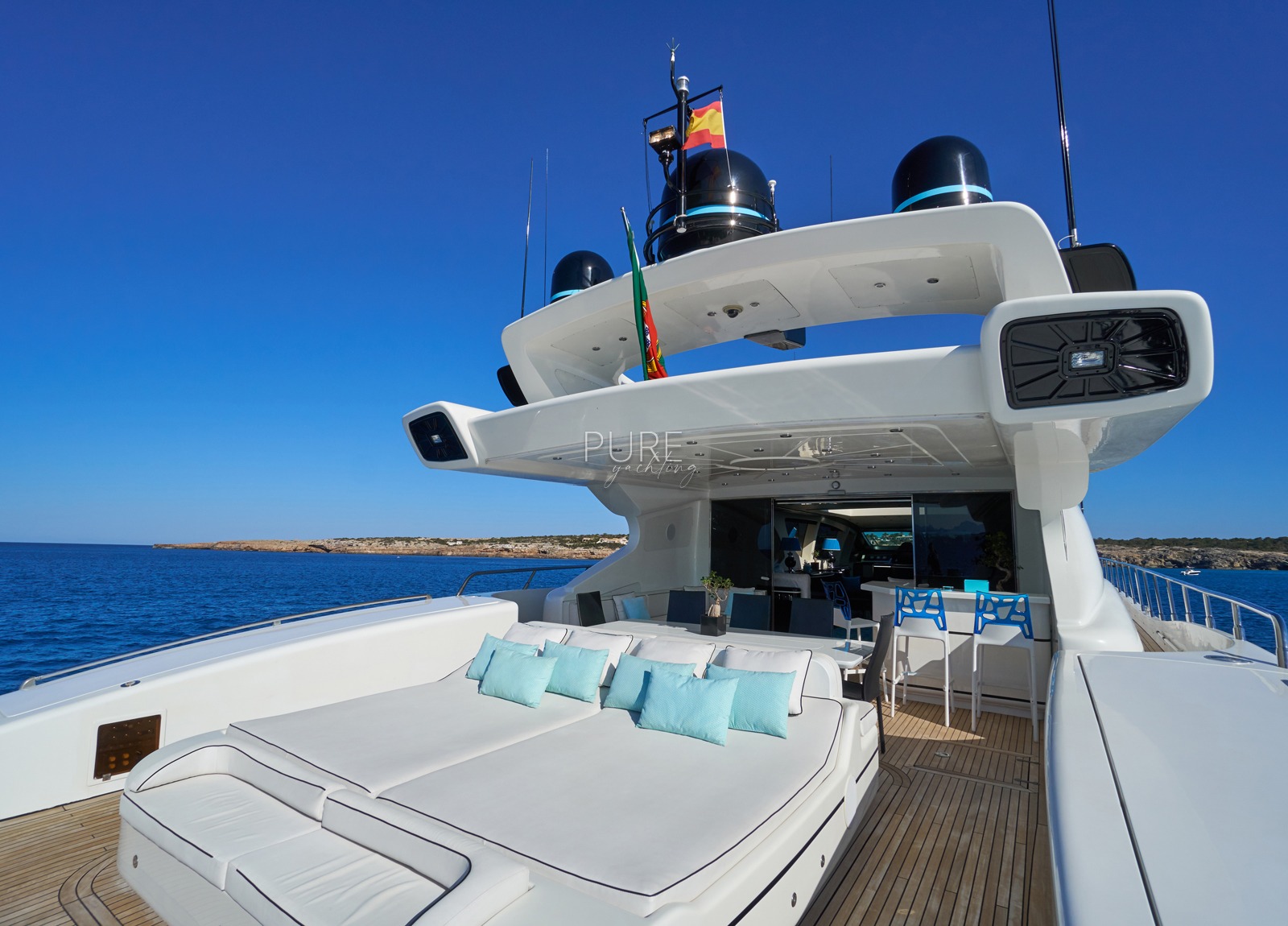 sunbeds-luxury-yacht-mangusta-130-shane-balearics