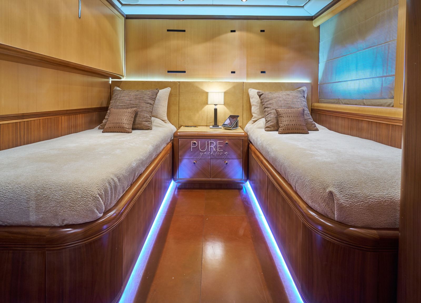 twin-cabin-luxury-yacht-mangusta-130-shane-balearic-islands