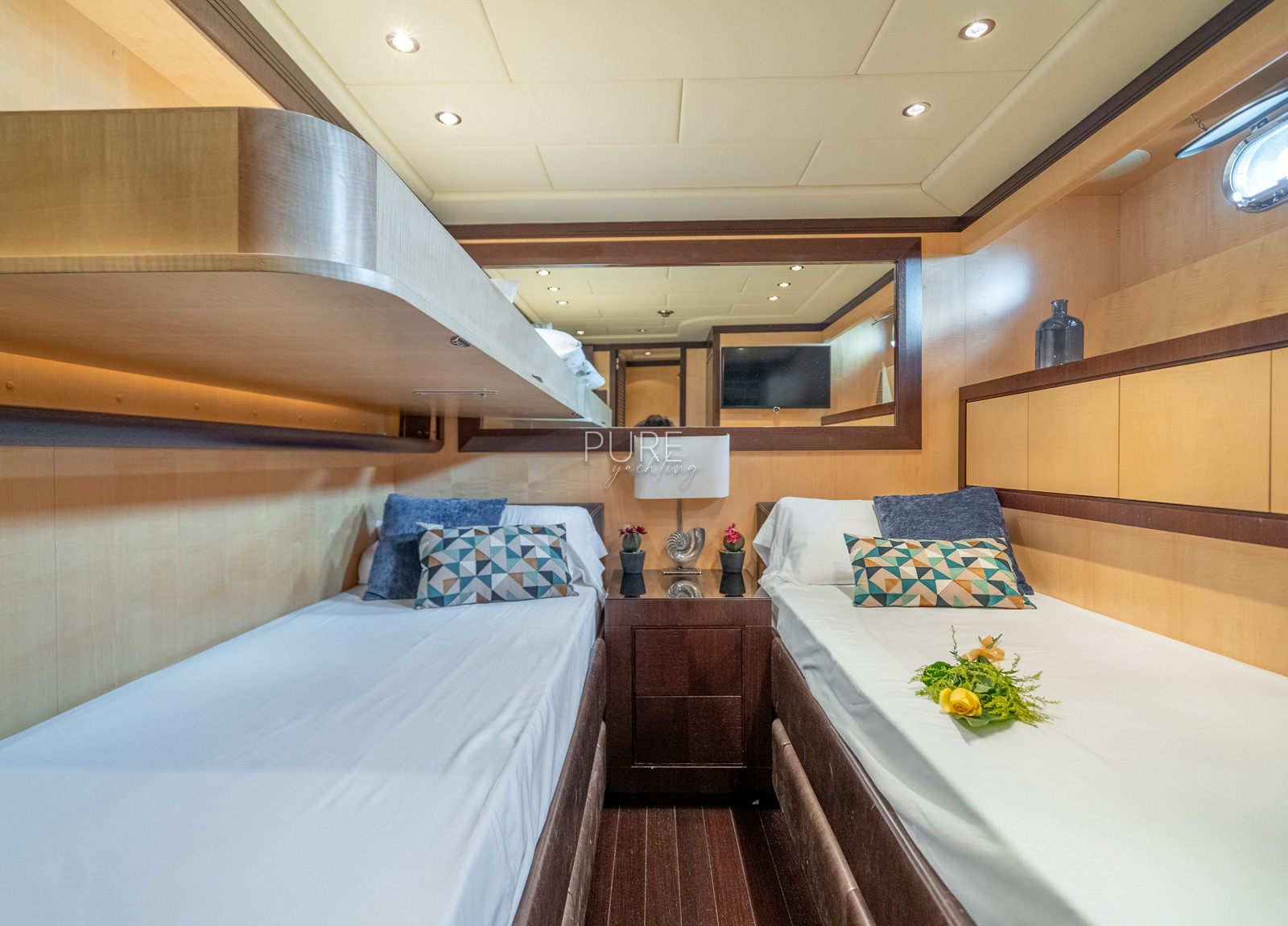 twin-cabins-luxury-yacht-mangusta-92-five-stars-balearic-islands