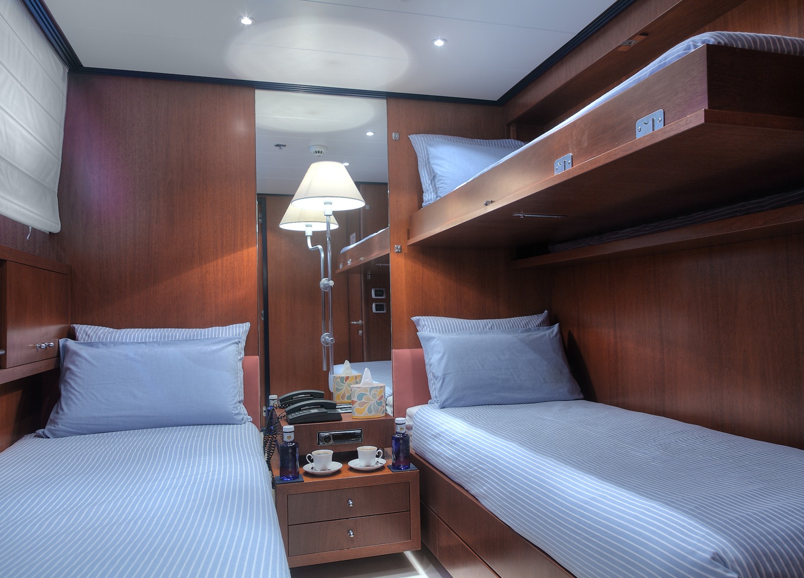 two-bed-cabin-luxury-yacht-sanlorenzo-100