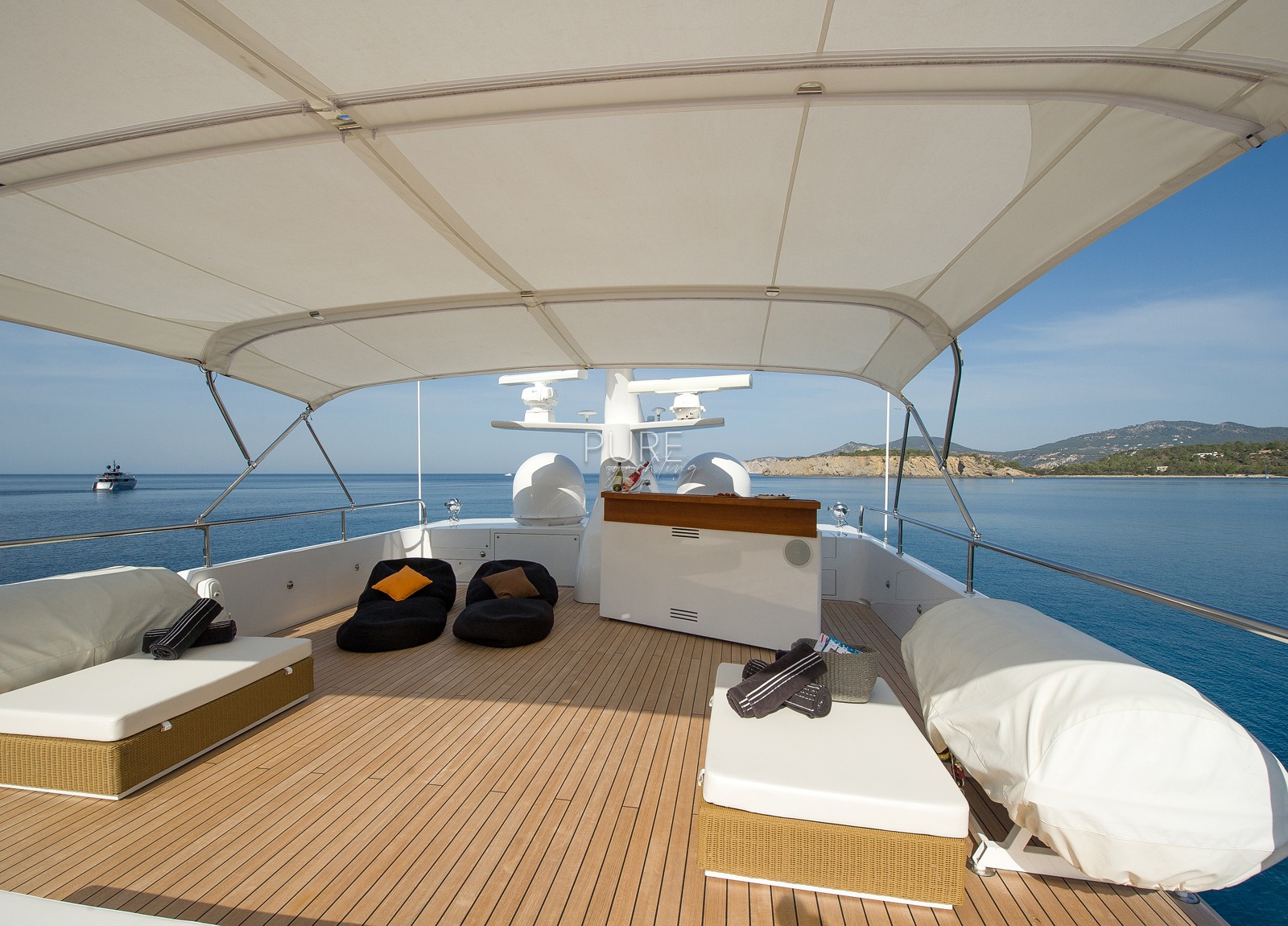 upperdeck-luxury-yacht-navetta-31-balearic-islands