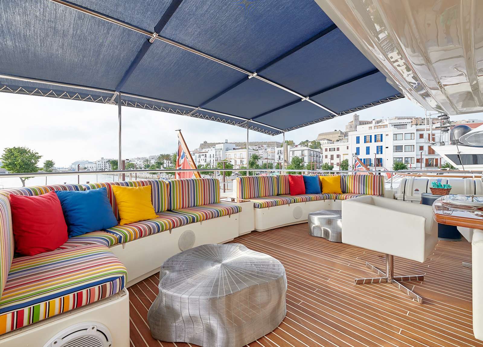 upperdeck-mega-yacht-crn-130-bunker-cote-d-azur