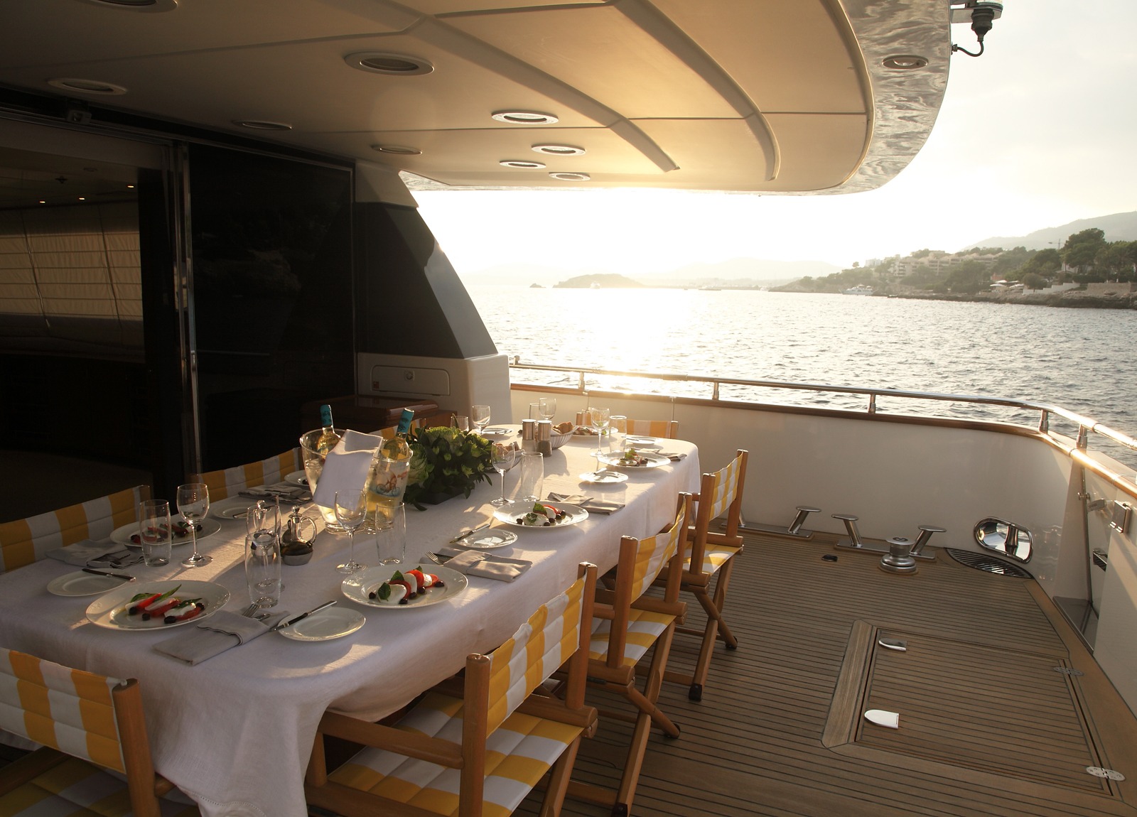 upperdeck-seating-luxury-yacht-sanlorenzo-100
