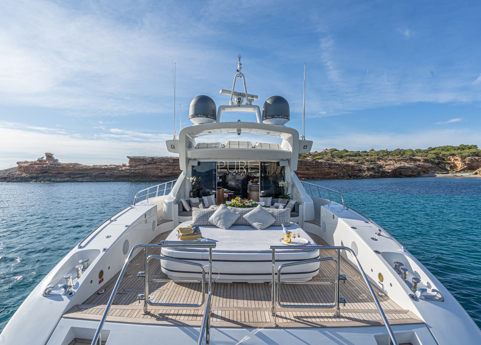 upperdeck-sunbeds-luxury-yacht-mangusta-92-five-stars-balearic-islands