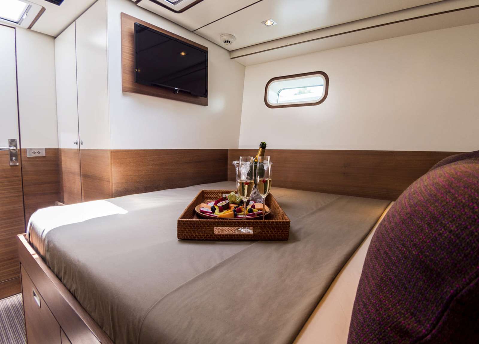 vip-cabin-luxury-sailing-yacht-trehard-30m-aizu-western-mediterranean