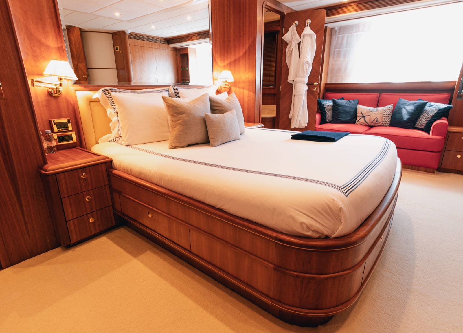 vip-cabin-luxury-yacht-lady-amanda-south-france