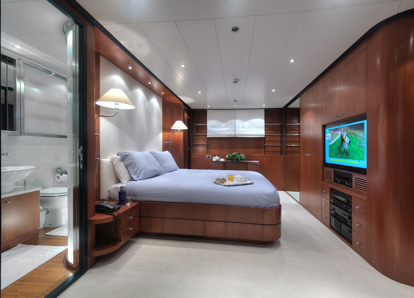 vip-cabin-luxury-yacht-sanlorenzo-100-charter-balearics