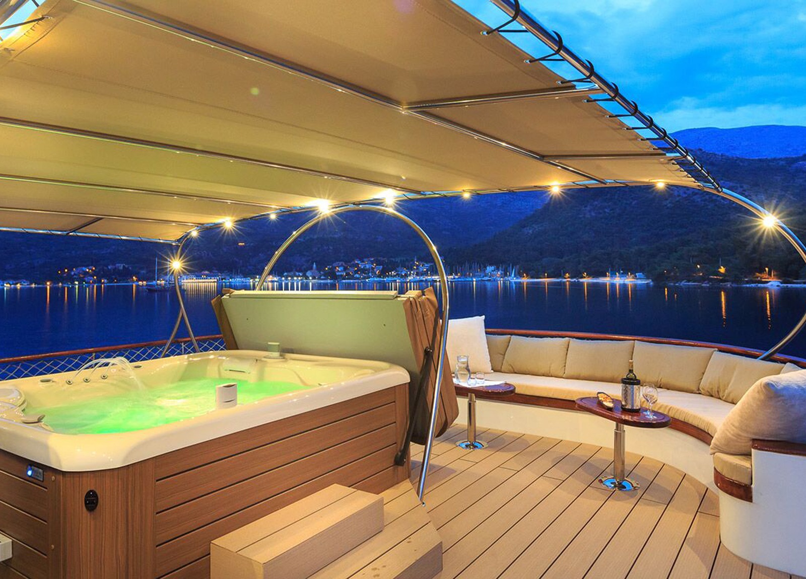 whirlpool-luxury-yacht-donna-del-mare-croatia