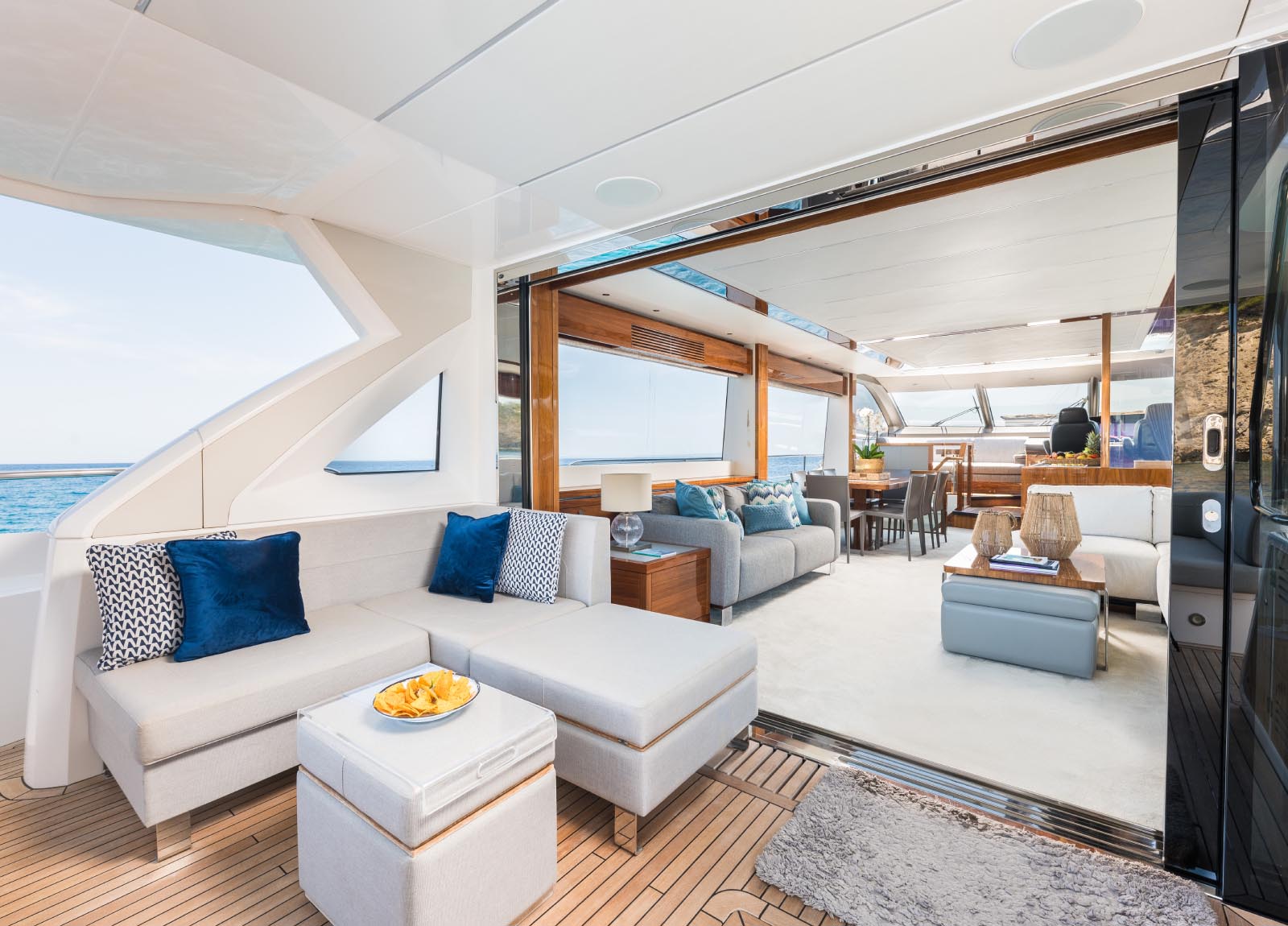 Sunseeker-76-saahsa-indoor-outdoor
