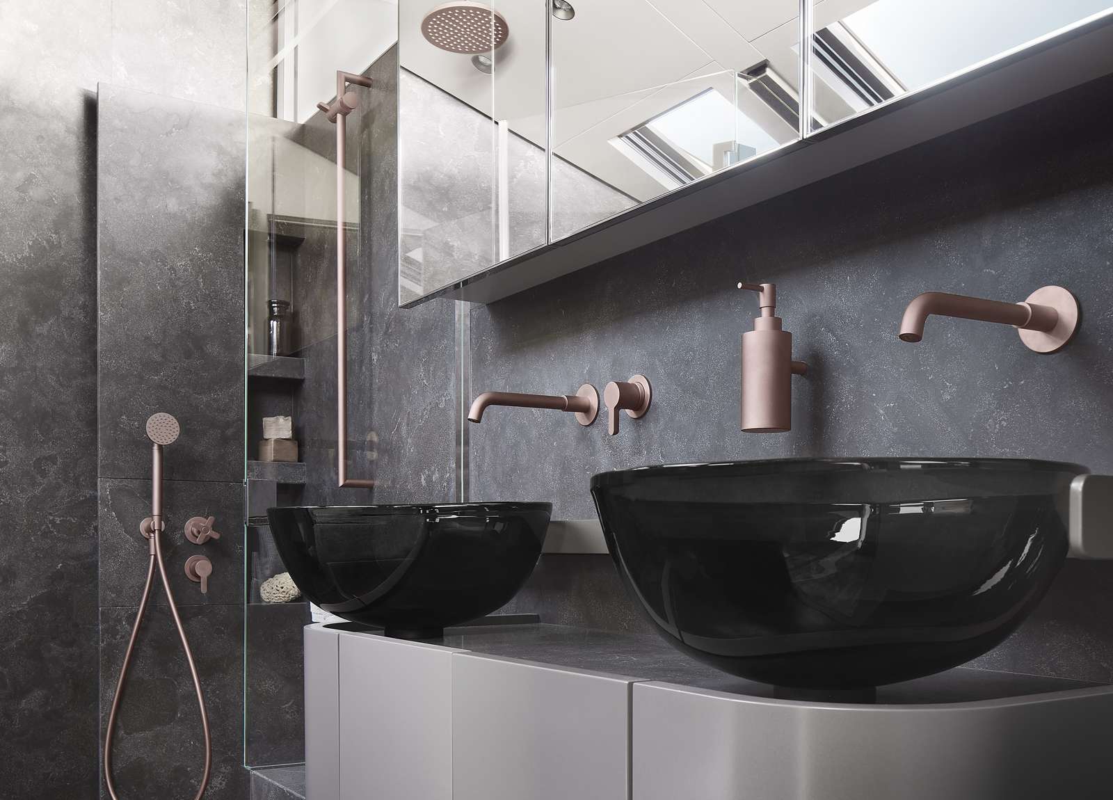 bathroom-luxury-yacht-sanlorenzo-sl-90-asymmetric-seven-cote-d-azur