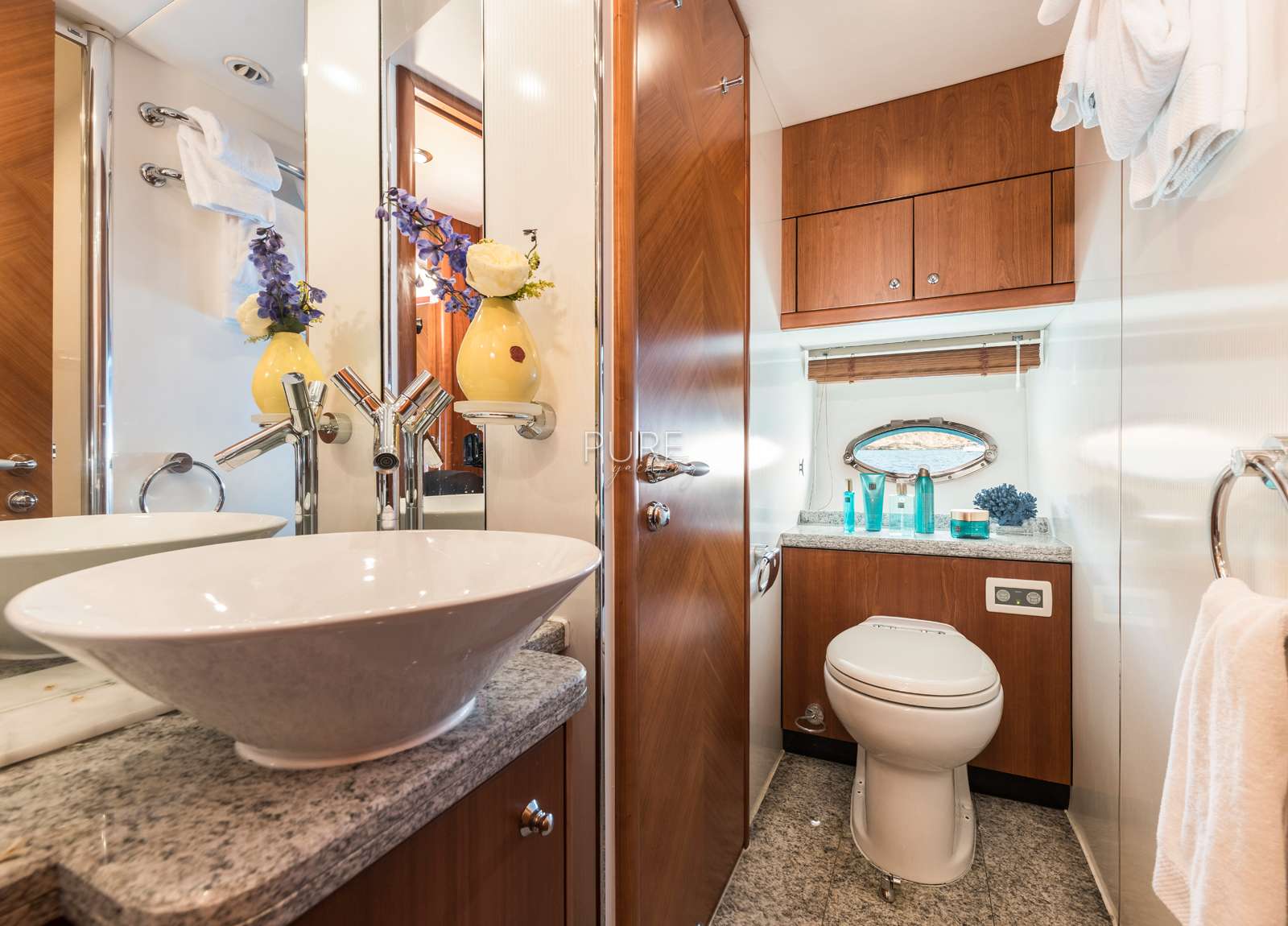 bathroom-sunseeker-predator-82-froggy