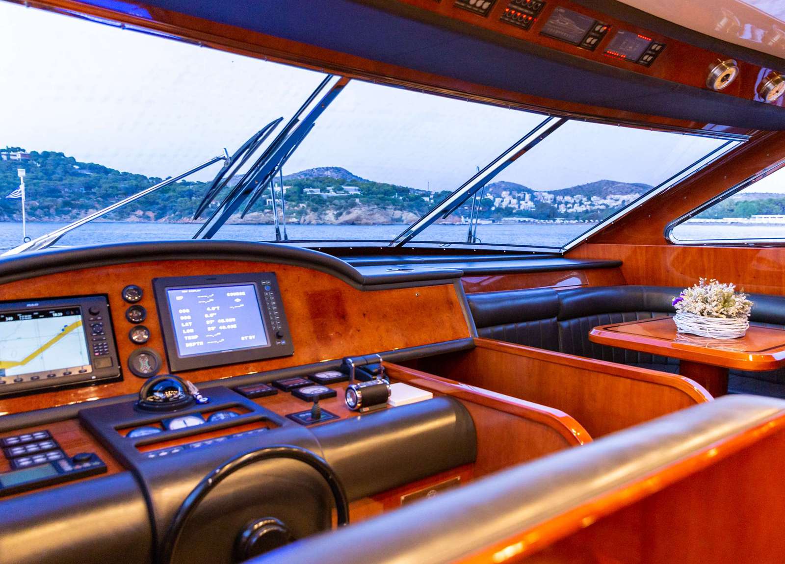 bridge-luxury-yacht-possilipo-80-pareaki-greece