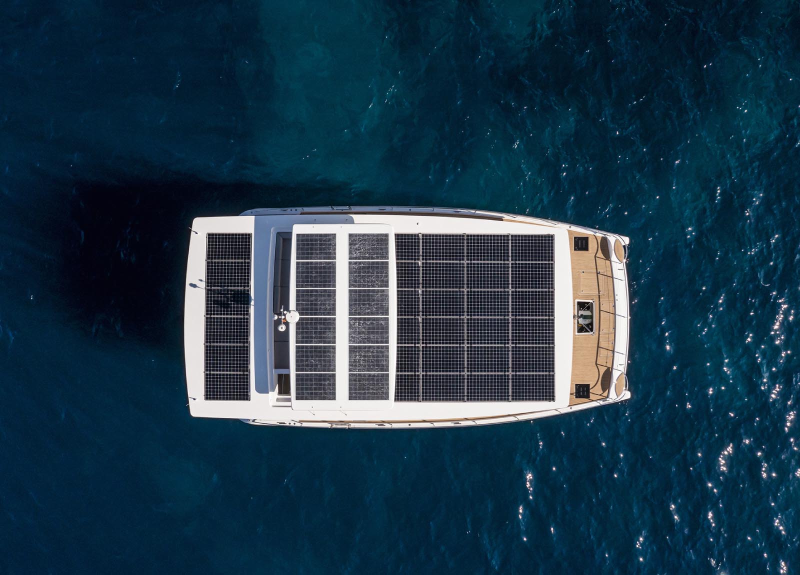 alquiler de yate-silencioso-sueño-aeral-vista