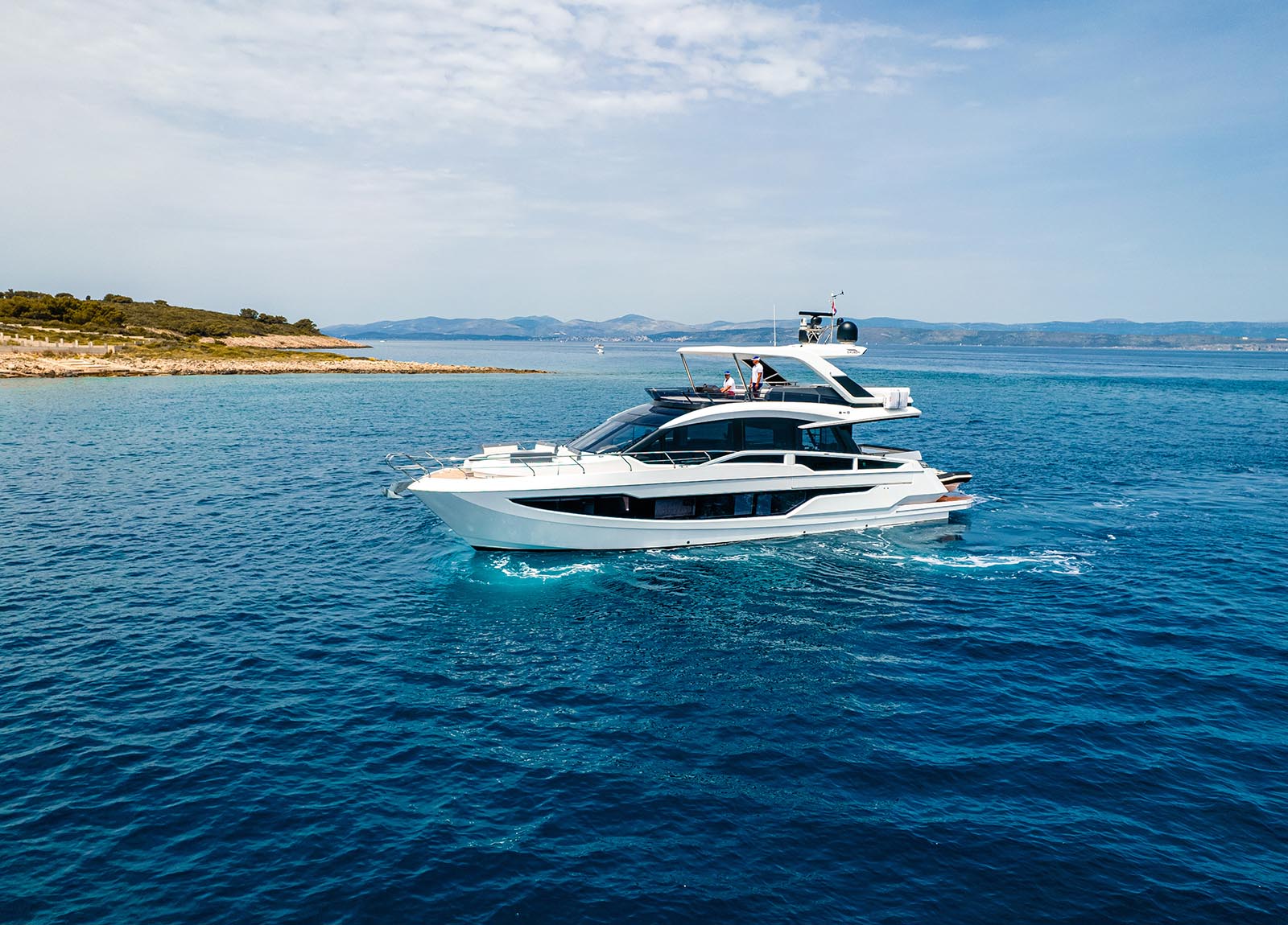 croatia-luxury-yacht-galeon-640-fly