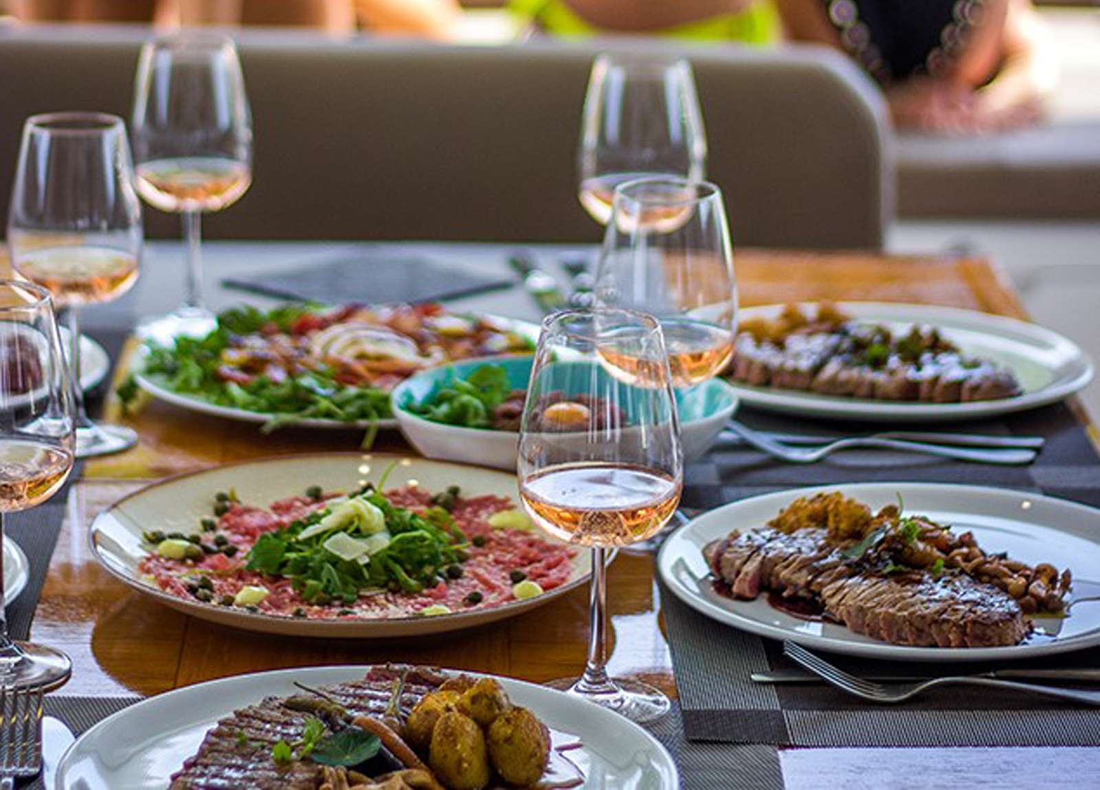 dining-table-luxury-catamaran-lagoon-560-s2-moya-greece