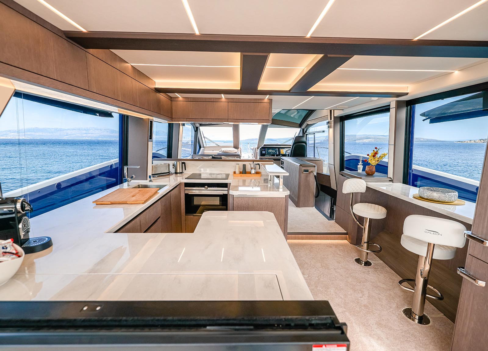 kitchen-luxury-yacht-galeon-640-fly-2