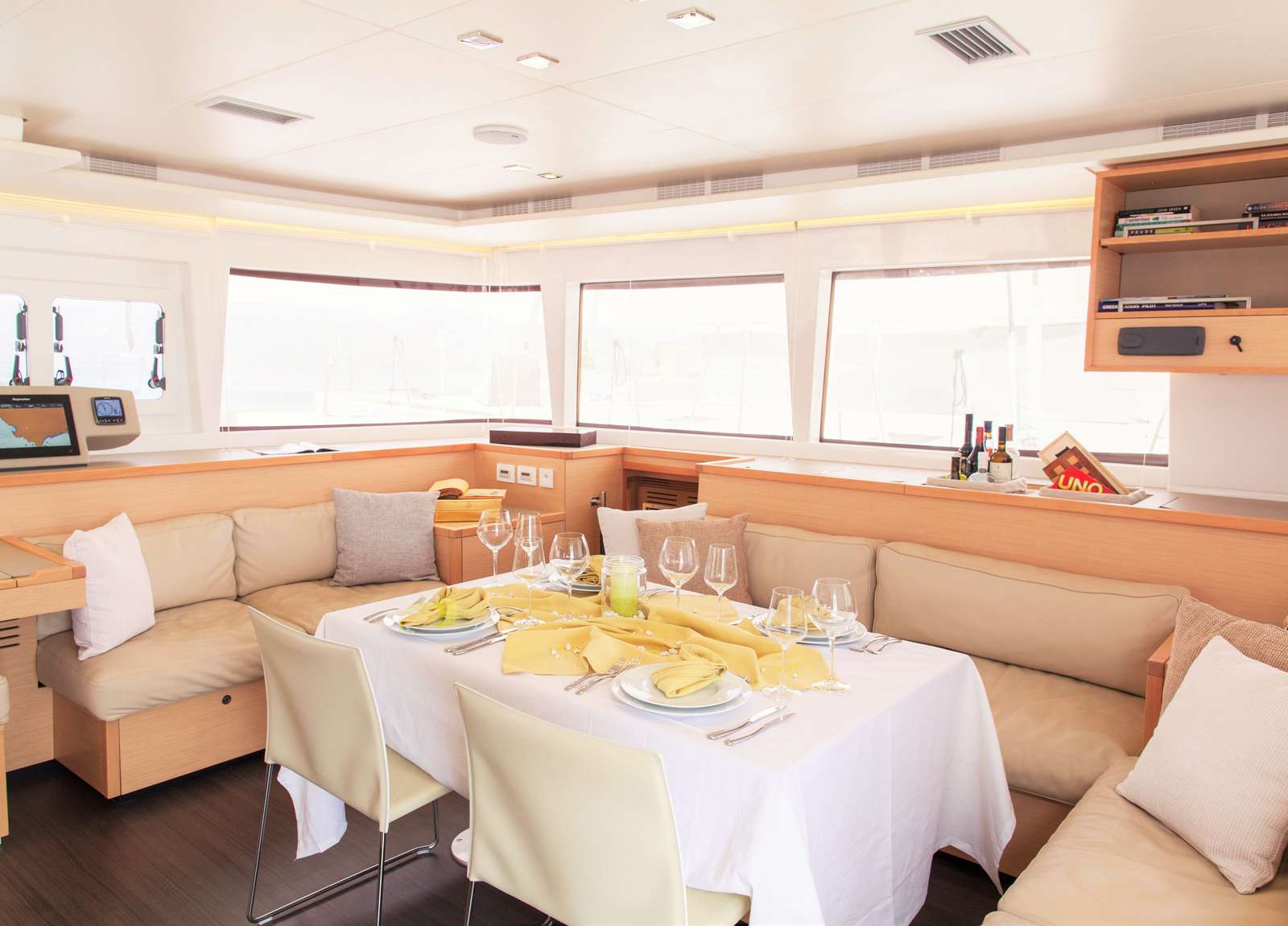 lounge-luxury-catamaran-lagoon-560-s2-moya-charter