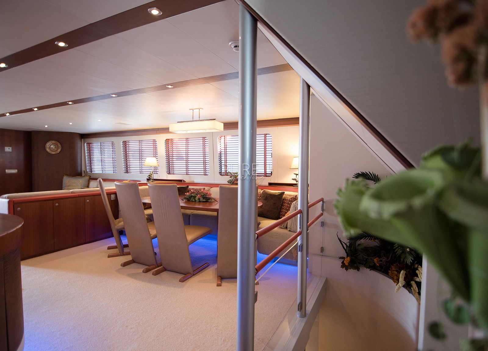 lounge-luxury-yacht-heesen-28m-heartbeat-of-life-spain