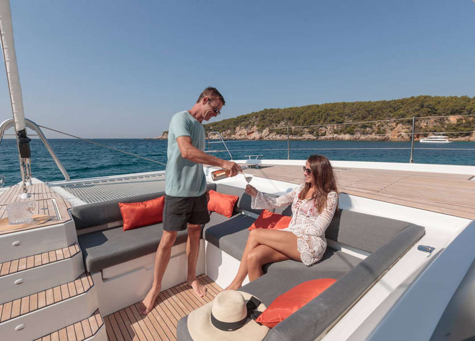 luxury-catamaran-fountaine-pajot-samana-59-alma-after-deck