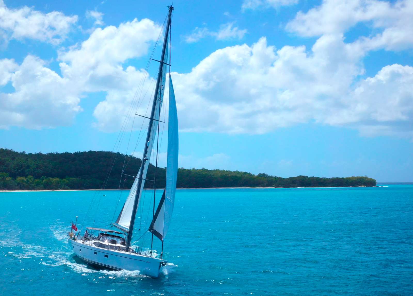 luxury-sailing-yacht-oyster-825-champagne-hippy-balearic-islands