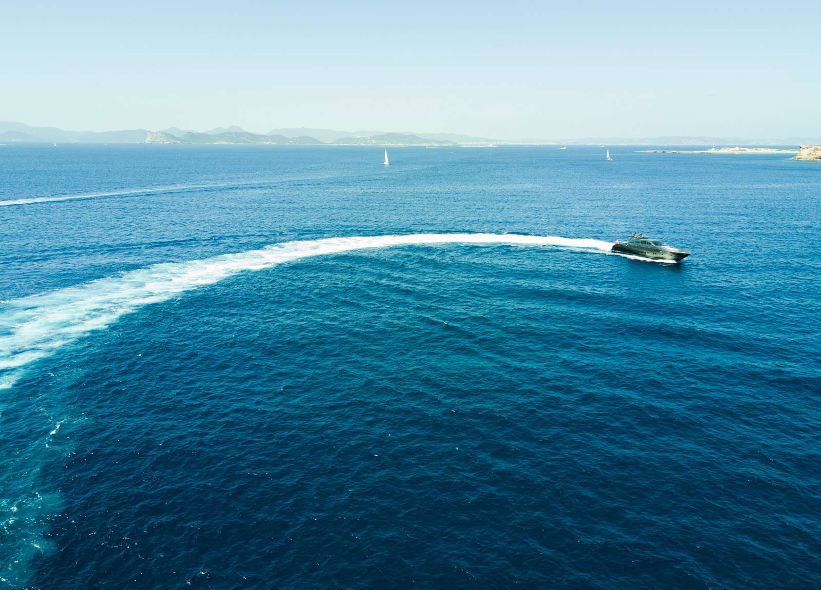 yate de lujo-leopardo-27-aya-baleares