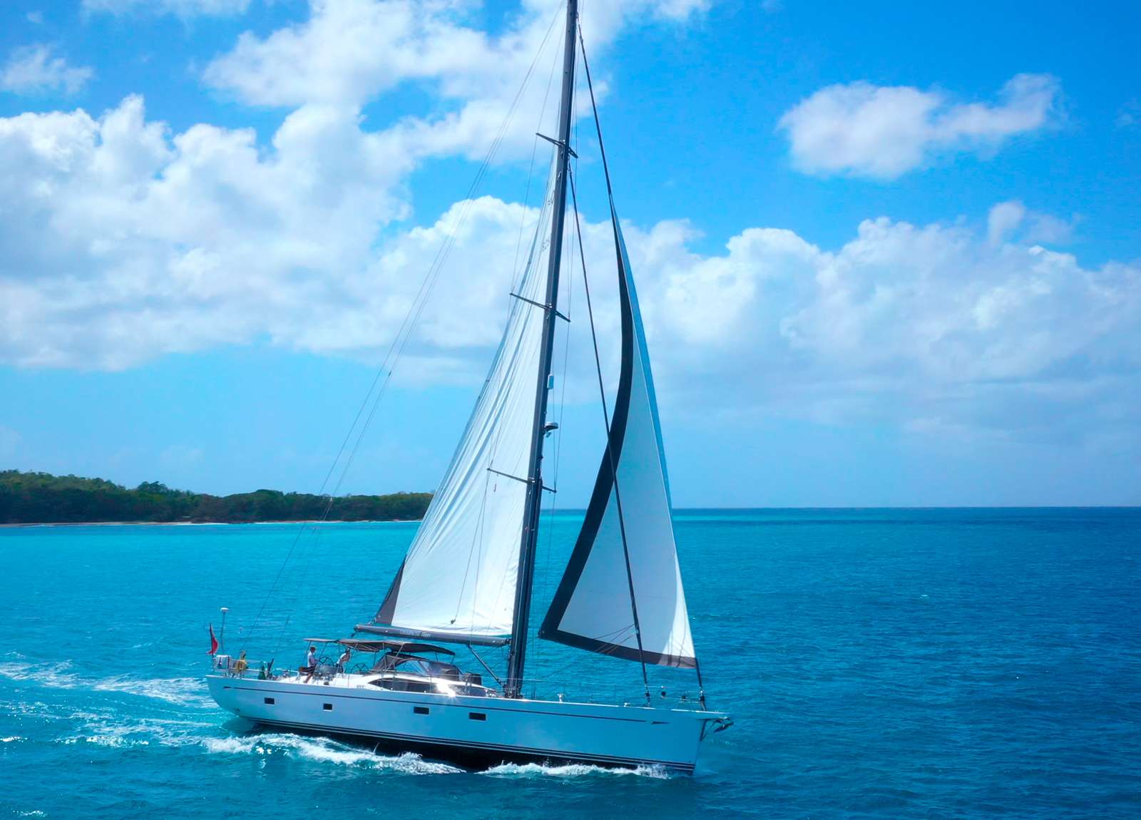 luxury-yacht-oyster-825-champagne-hippy-balearics