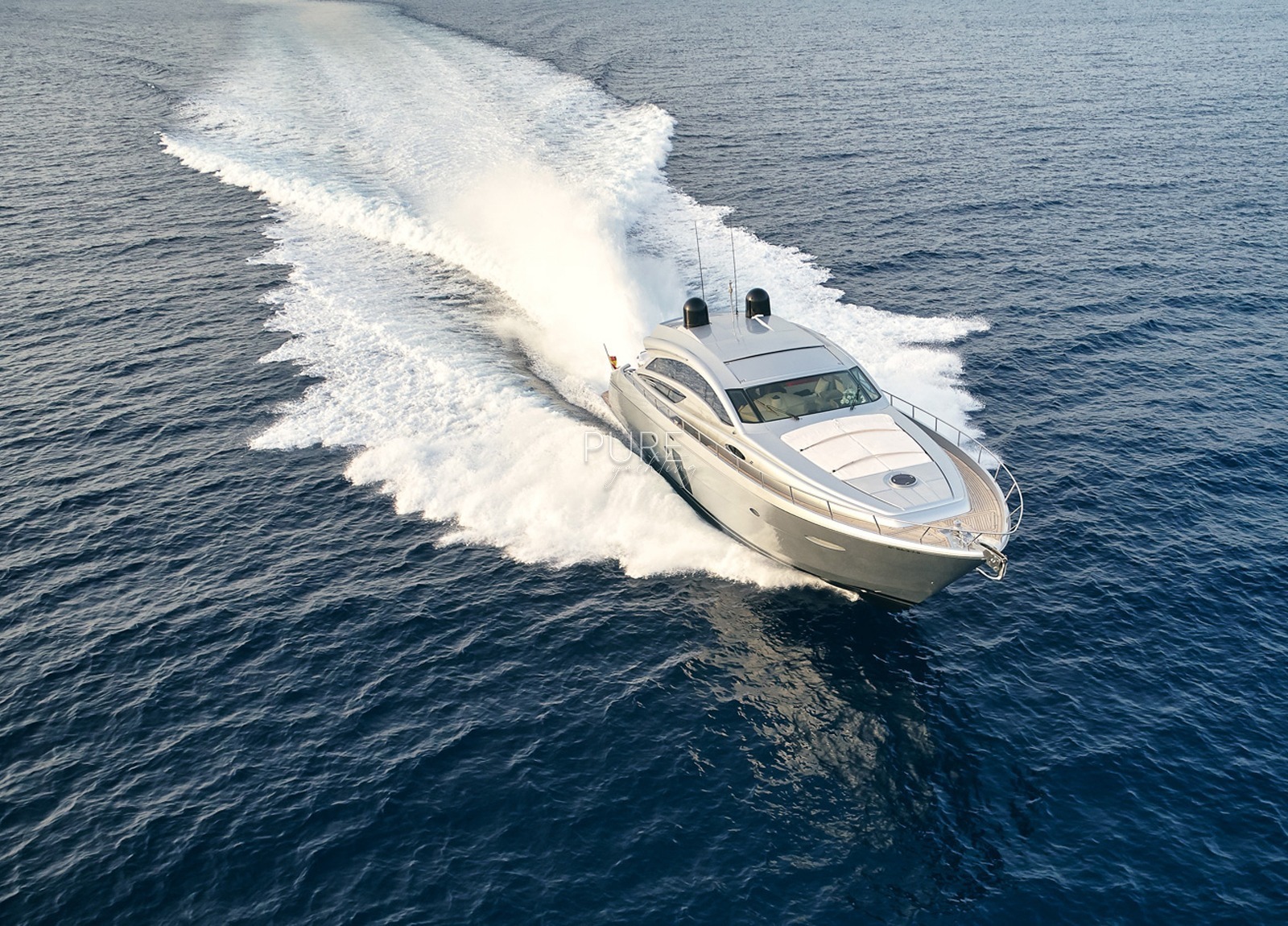 luxury-yacht-pershing-72-legendary-balearics-charter