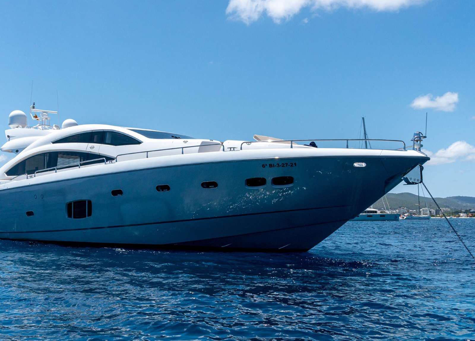 luxury-yacht-sunseeker-predator-84-basad-balearic-islands