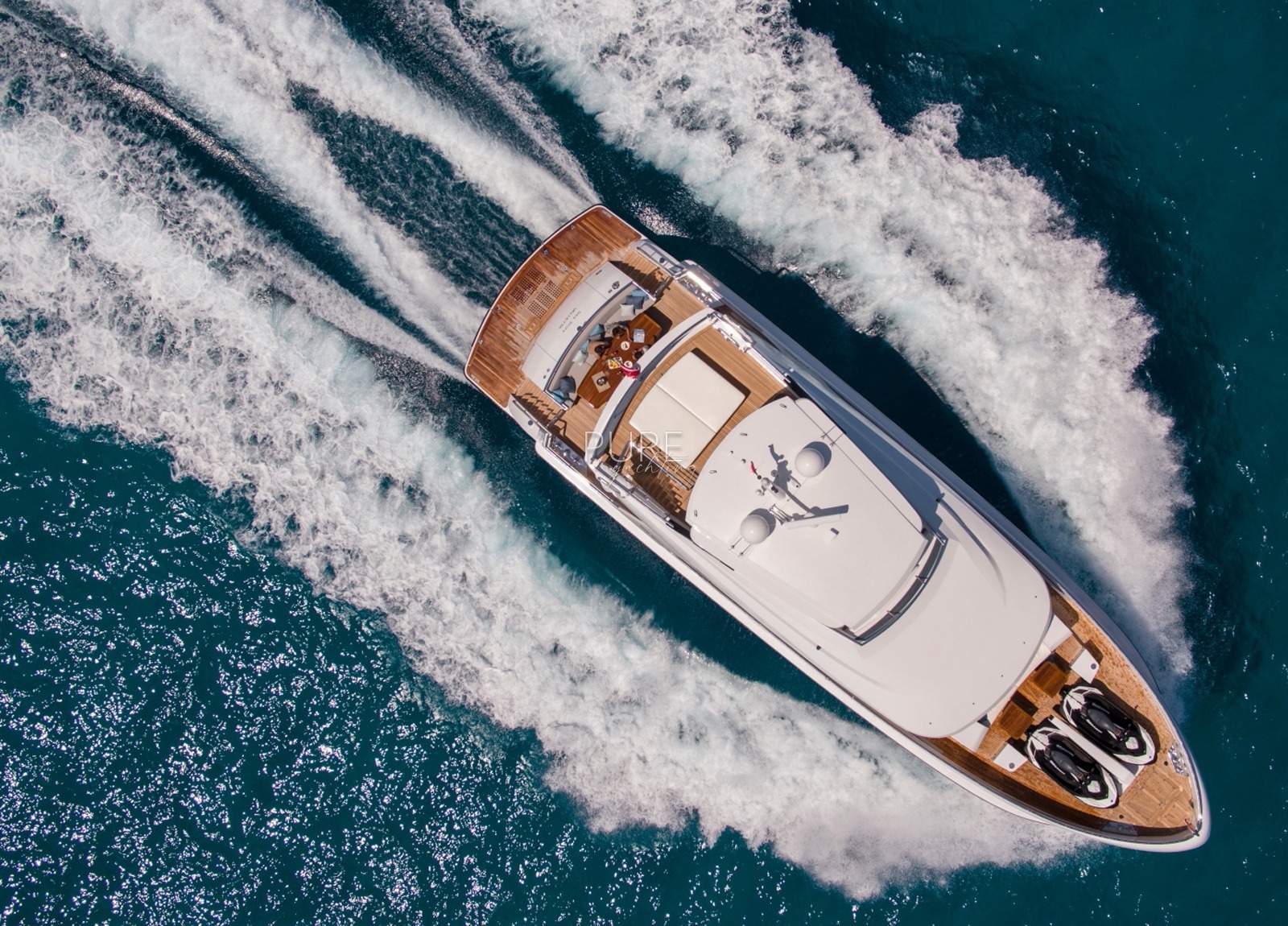 luxury-yacht-vanquish-82-sea-story-balearics
