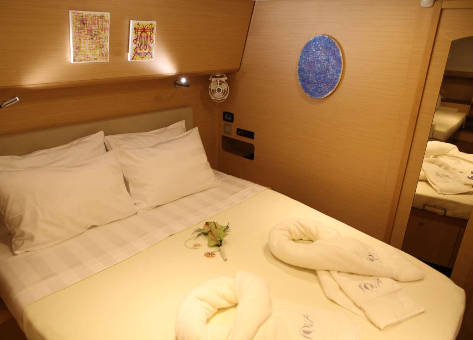 master-cabin-luxury-catamaran-lagoon-620-nova-greece