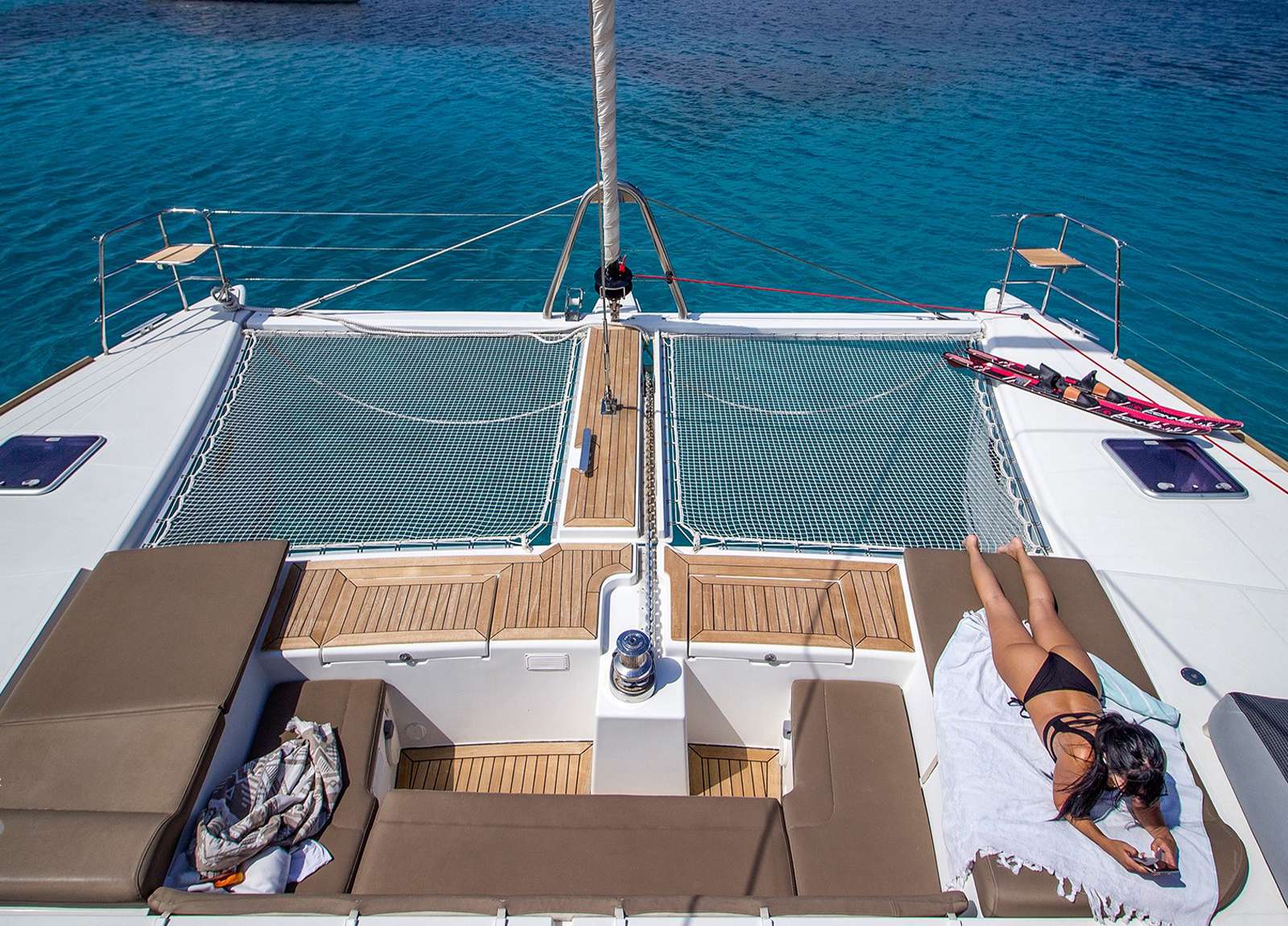 rear-luxury-catamaran-lagoon-560-s2-moya-greece