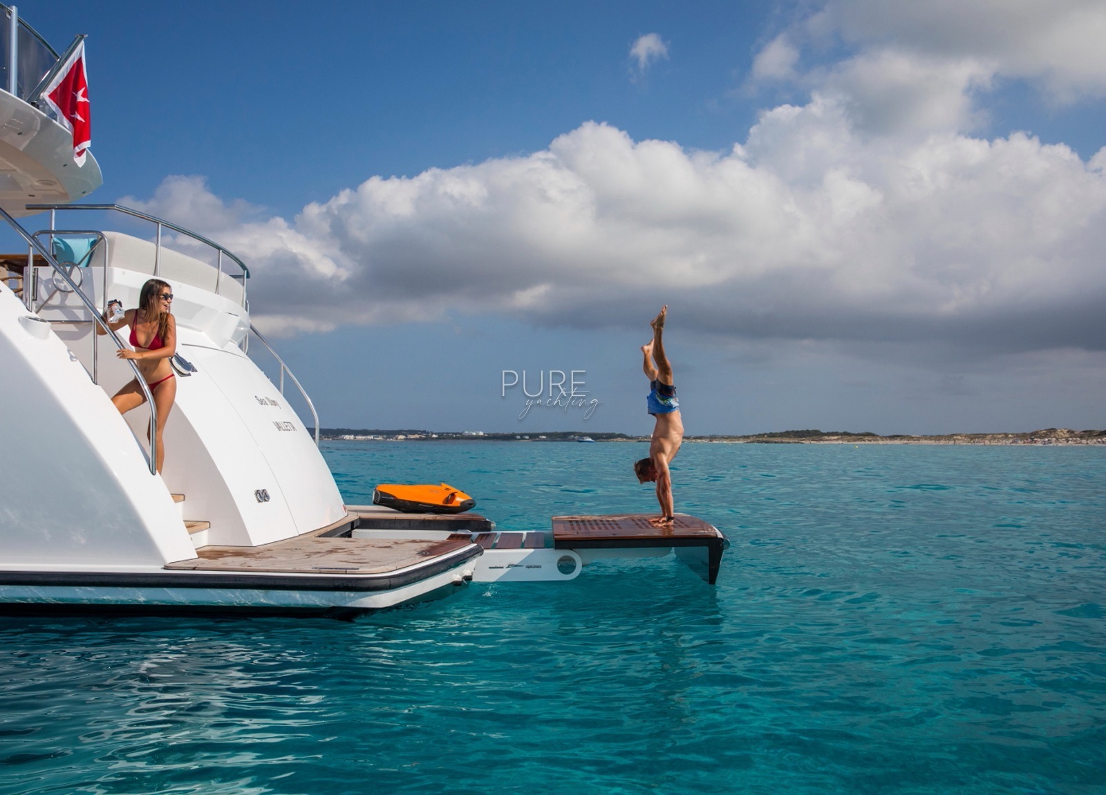 rear-luxury-yacht-vanquish-82-sea-story-balearic-islands