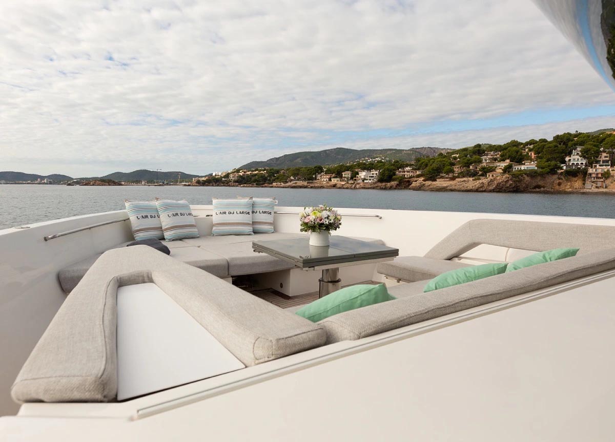 sanlorenzo-sx76-cloud-ix-bow-1