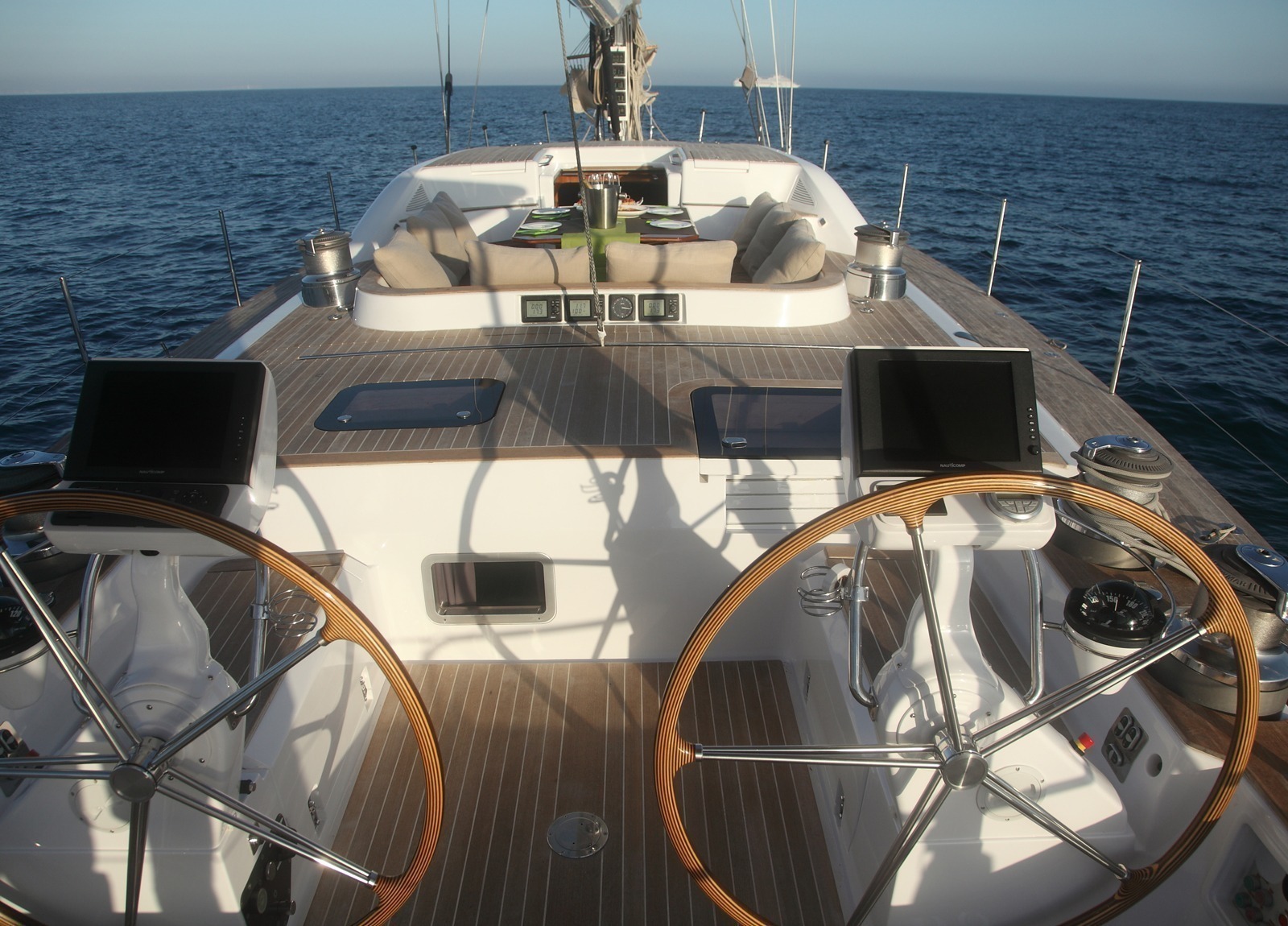 steering-wheel-luxury-yacht-nautors-swan-eastern-mediterranean