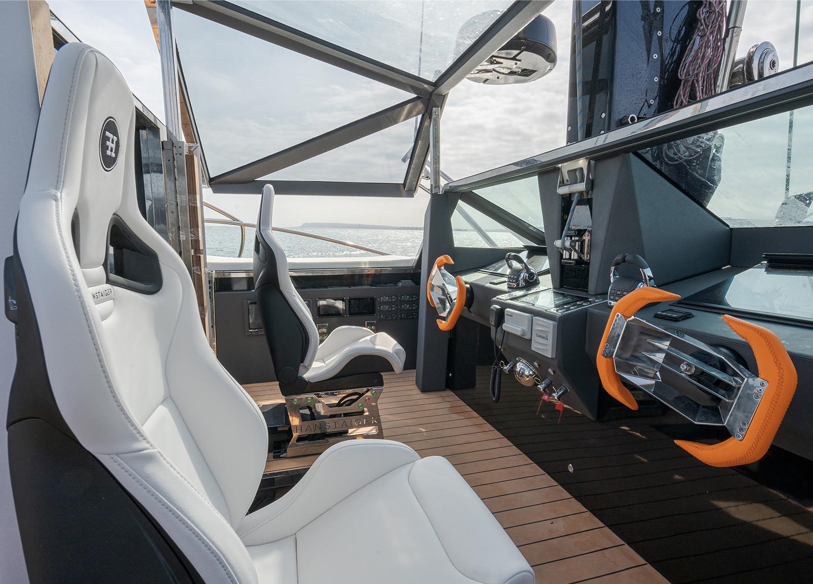 trimaran-hanstaiger-x1-steering