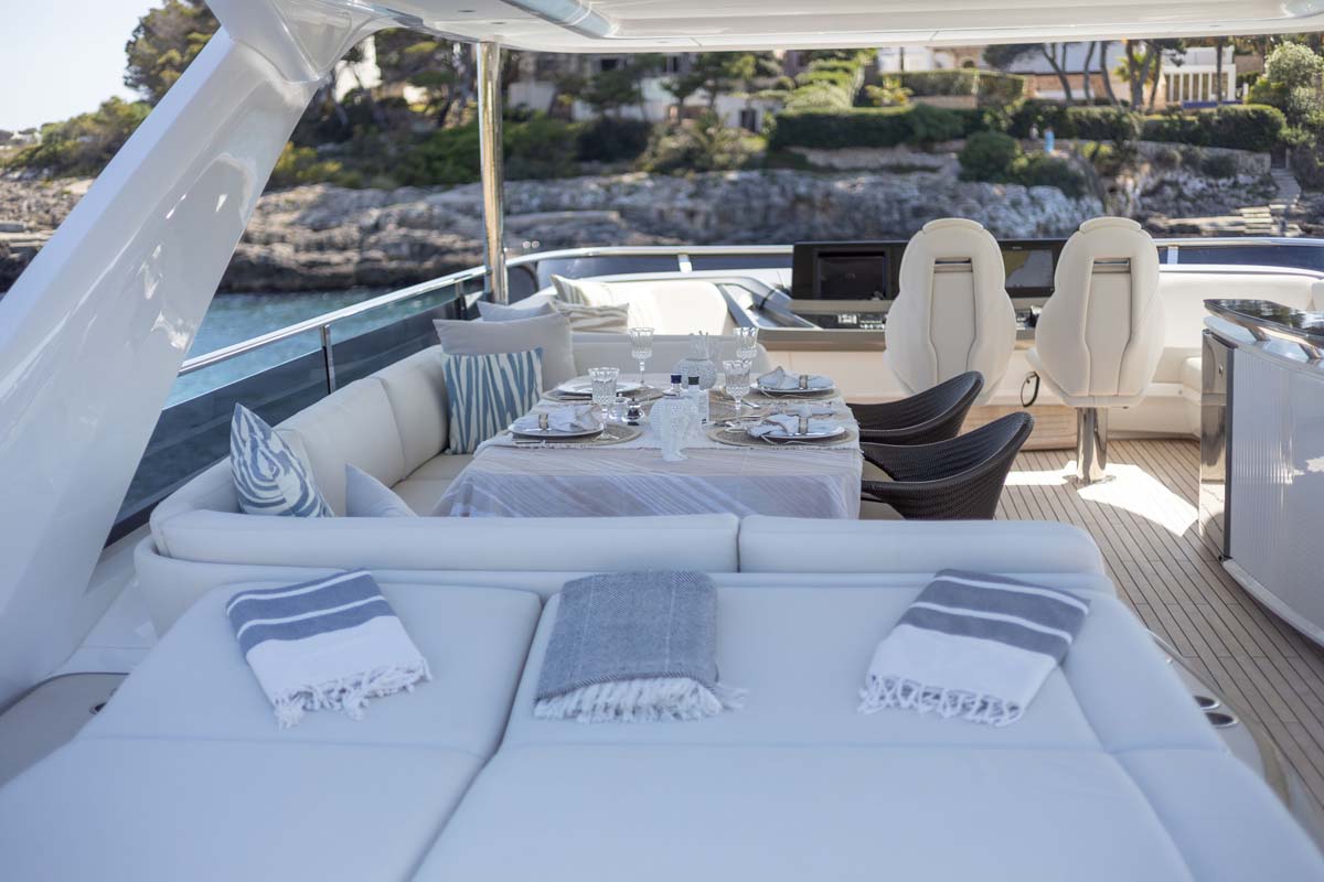 Y80'Lumi'(Charter)(35of164)